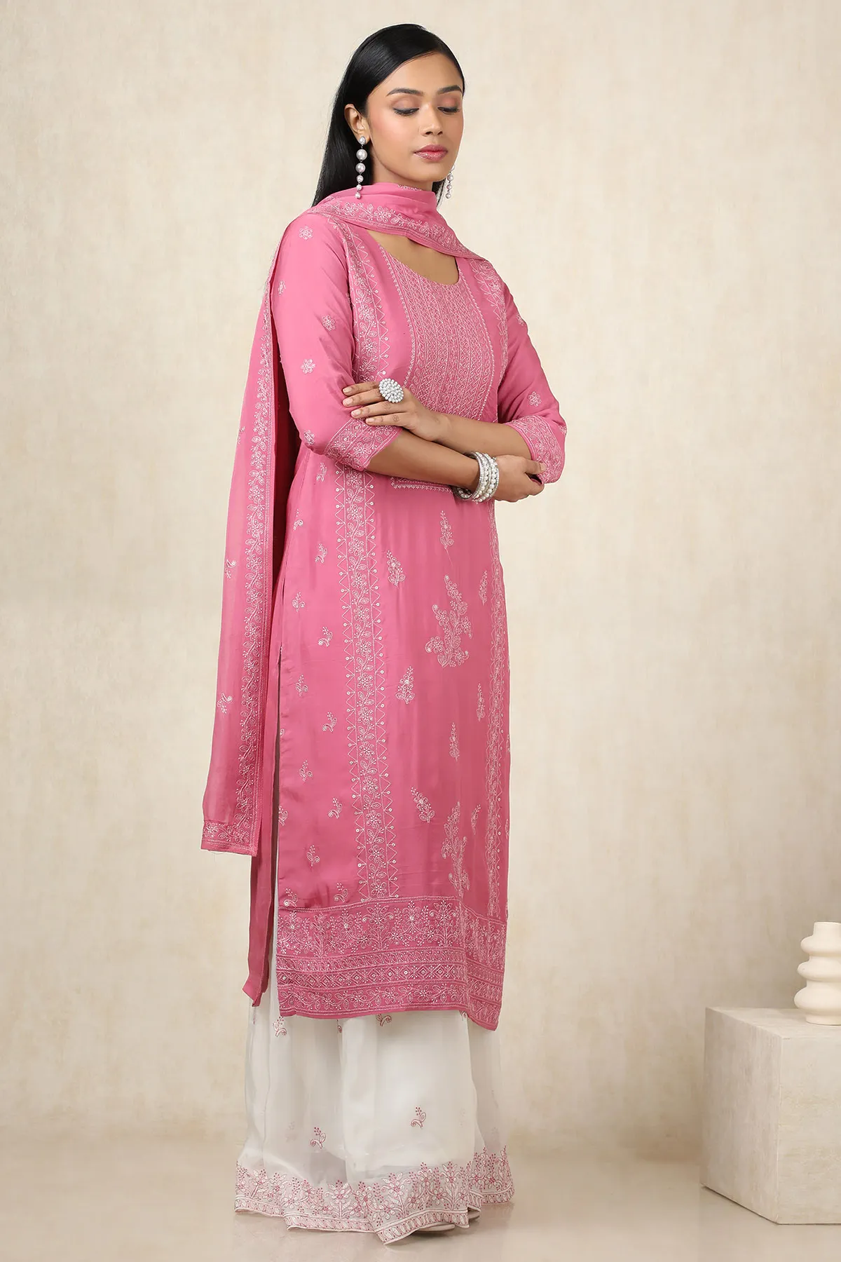 Women Pink Organza Sequined Embroidered Suit Set With Dupatta - Image 5