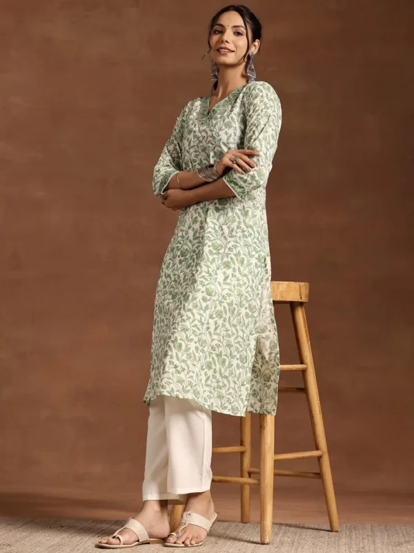 Women Green Printed Cotton Straight Kurta - Image 5