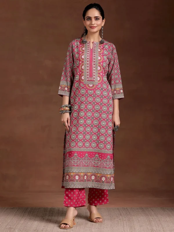 Women Pink Printed Crepe Straight Kurta