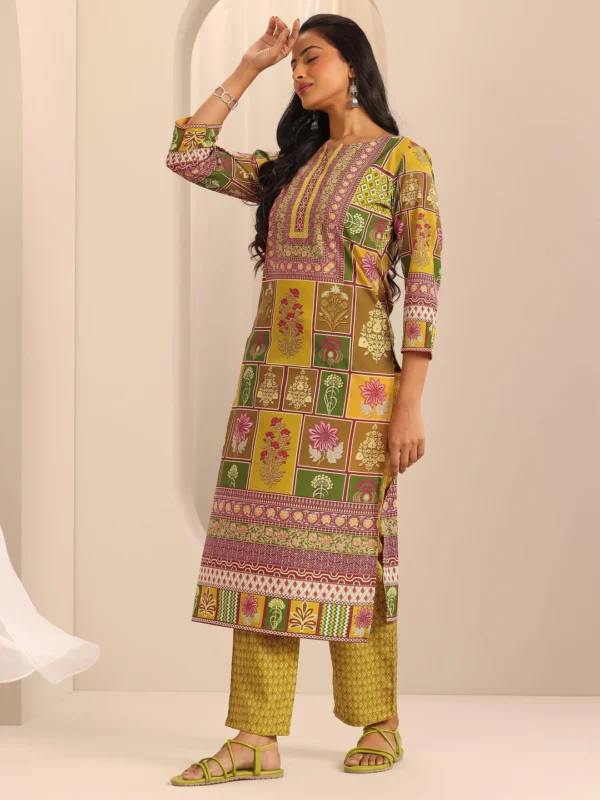 Women Multi Printed Poly Crepe Straight Kurta Set - Image 6