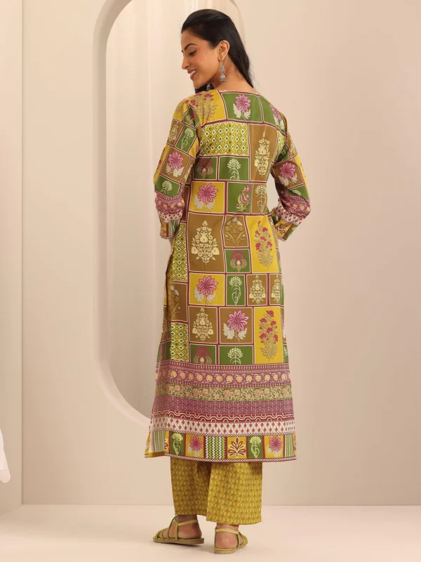 Women Multi Printed Poly Crepe Straight Kurta Set - Image 5