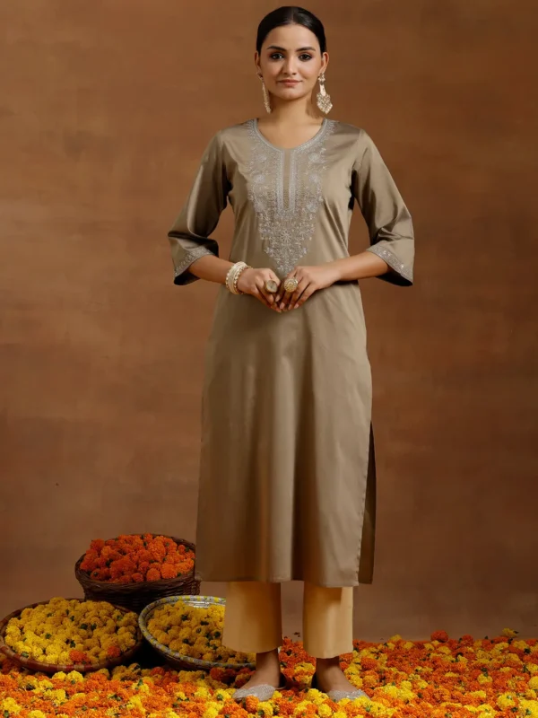 Women Gold Embroidered Silk Straight Kurta