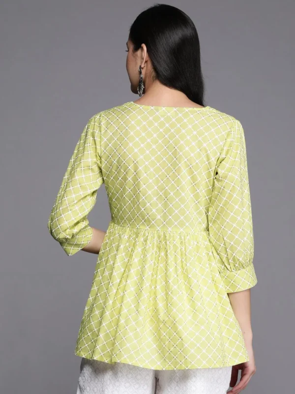 Women Green Printed Cotton Straight Kurti - Image 4